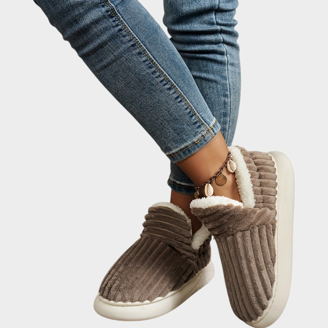 Women’s Fleece Lined Slippers Warm Plush Thick Sole Non-Slip