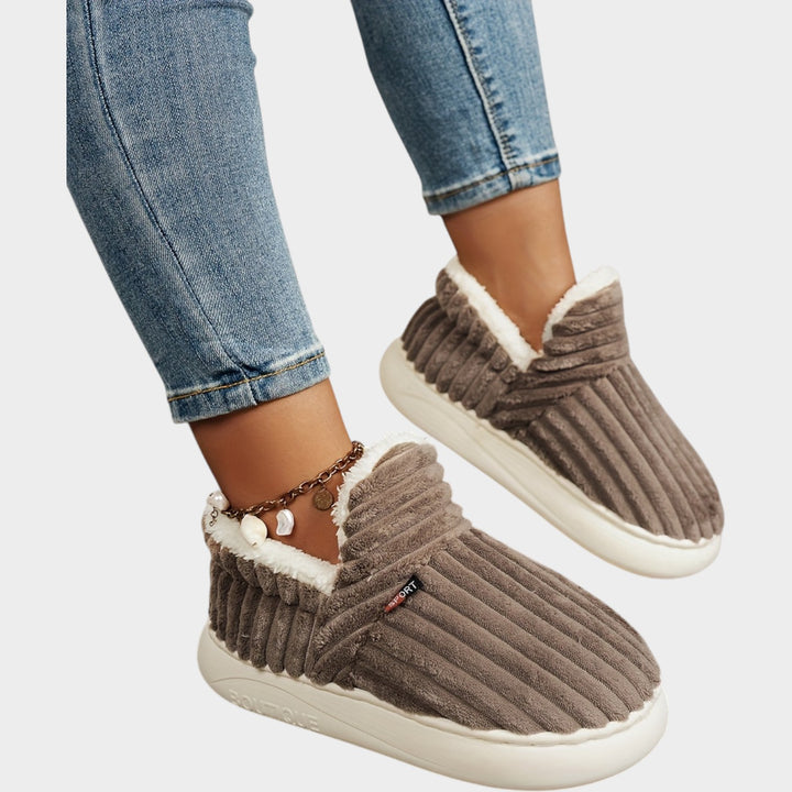 Women’s Fleece Lined Slippers Warm Plush Thick Sole Non-Slip